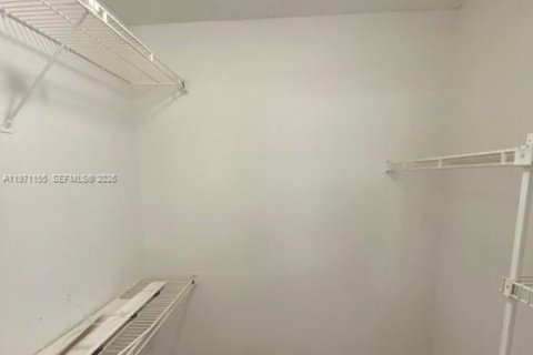 Condominio en alquiler en Miami, Florida, 2 dormitorios, 84.26 m2 № 2032237 - foto 14