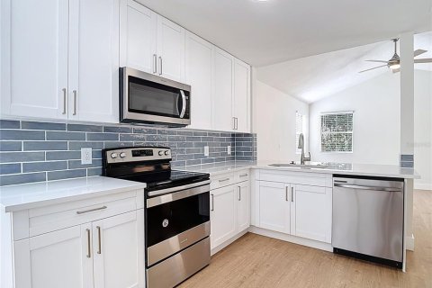 Купить виллу или дом в Брэндон, Флорида 3 комнаты, 164.62м2, № 2148746 - фото 24