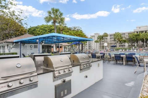 Condominio en venta en Pompano Beach, Florida, 2 dormitorios, 102.19 m2 № 2032692 - foto 23