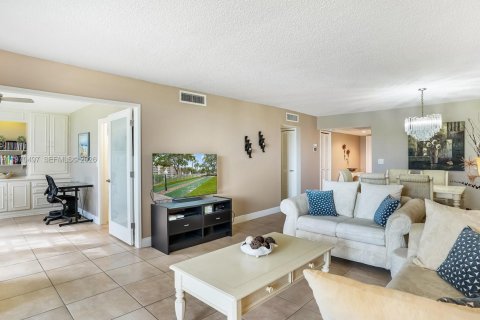 Condominio en venta en Pompano Beach, Florida, 2 dormitorios, 102.19 m2 № 2032692 - foto 5