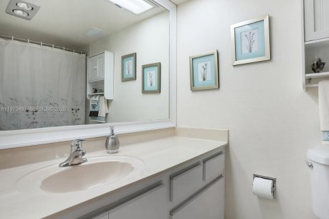 Condominio en venta en Pompano Beach, Florida, 2 dormitorios, 102.19 m2 № 2032692 - foto 14