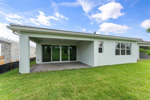 Villa ou maison à vendre à Port St. Lucie, Floride: 2 chambres, 218.41 m2 № 2272520 - photo 11