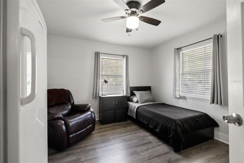 Villa ou maison à vendre à Tampa, Floride: 4 chambres, 131.55 m2 № 2429147 - photo 10
