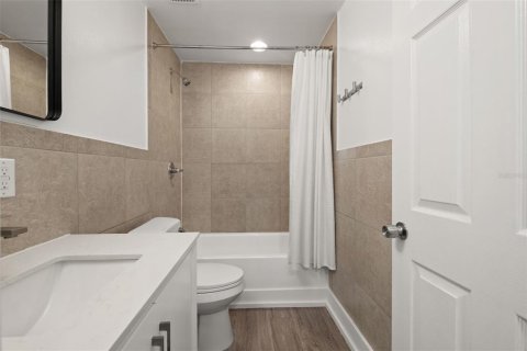 Villa ou maison à vendre à Tampa, Floride: 4 chambres, 131.55 m2 № 2429147 - photo 18