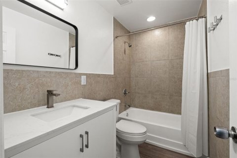 Villa ou maison à vendre à Tampa, Floride: 4 chambres, 131.55 m2 № 2429147 - photo 12
