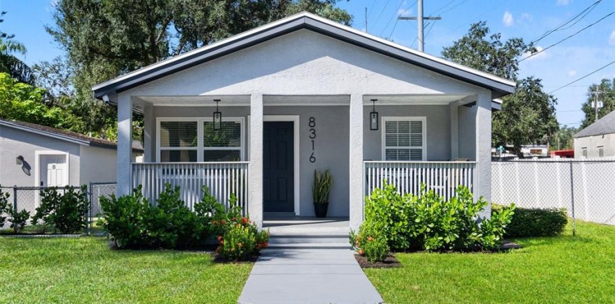 Villa ou maison à Tampa, Floride 4 chambres, 131.55 m2 № 2429147