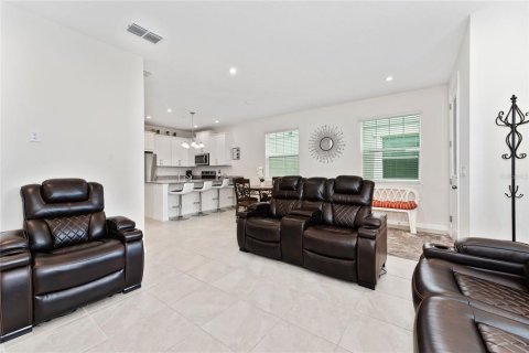 Townhouse in Kissimmee, Florida 3 bedrooms, 148.83 sq.m. № 1631697 - photo 19