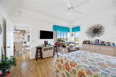 Condo in North Port, Florida, 2 bedrooms  № 2200468 - photo 20