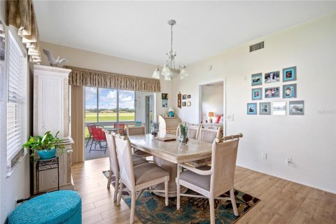 Condo in North Port, Florida, 2 bedrooms  № 2200468 - photo 7