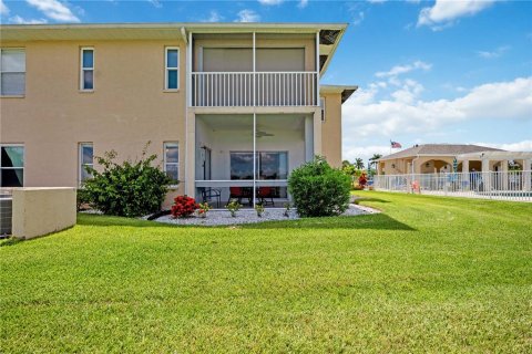 Condo in North Port, Florida, 2 bedrooms  № 2200468 - photo 29