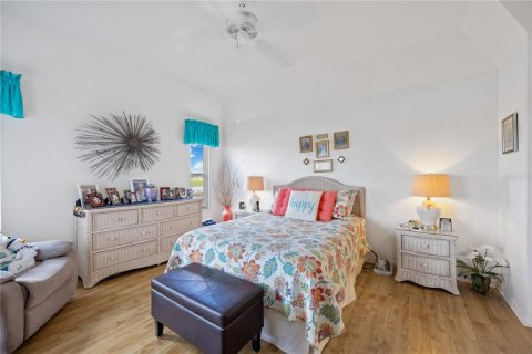 Condo in North Port, Florida, 2 bedrooms  № 2200468 - photo 19