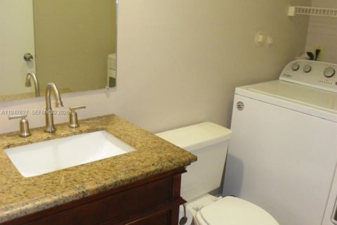 Touwnhouse à louer à Cooper City, Floride: 2 chambres, 117.43 m2 № 2009770 - photo 14