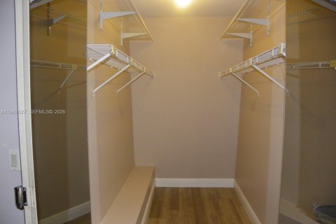 Touwnhouse à louer à Cooper City, Floride: 2 chambres, 117.43 m2 № 2009770 - photo 7