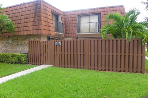 Adosado en Cooper City, Florida 2 dormitorios, 117.43 m2 № 2009770