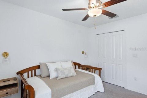 House in Parrish, Florida 4 bedrooms, 226.59 sq.m. № 2092992 - photo 27