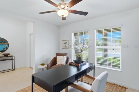 House in Parrish, Florida 4 bedrooms, 226.59 sq.m. № 2092992 - photo 15