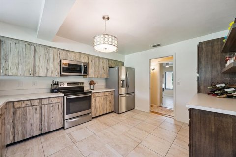Villa ou maison à vendre à Longwood, Floride: 4 chambres, 202.34 m2 № 2437195 - photo 13