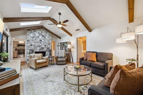 Villa ou maison à vendre à Longwood, Floride: 4 chambres, 202.34 m2 № 2437195 - photo 9