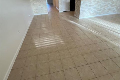 Townhouse in Winter Springs, Florida 3 bedrooms, 138.61 sq.m. № 1522431 - photo 21