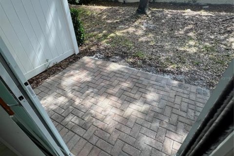 Townhouse in Winter Springs, Florida 3 bedrooms, 138.61 sq.m. № 1522431 - photo 19
