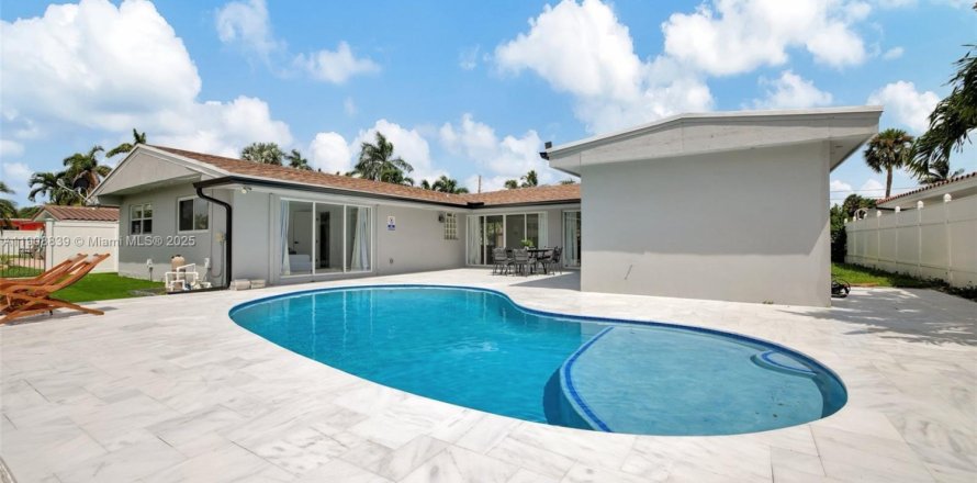 Casa en Fort Lauderdale, Florida 3 dormitorios, 190.26 m2 № 2039434
