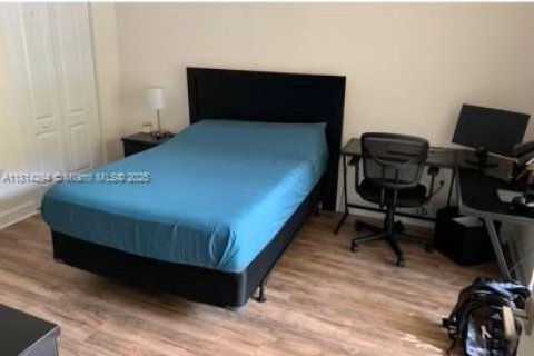 Copropriété à louer à South Miami, Floride: 2 chambres, 93.83 m2 № 1762941 - photo 11