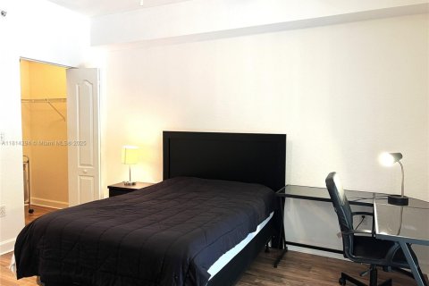 Copropriété à louer à South Miami, Floride: 2 chambres, 93.83 m2 № 1762941 - photo 12