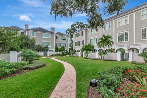 Copropriété à louer à Tampa, Floride: 3 chambres, 260.78 m2 № 2436757 - photo 3