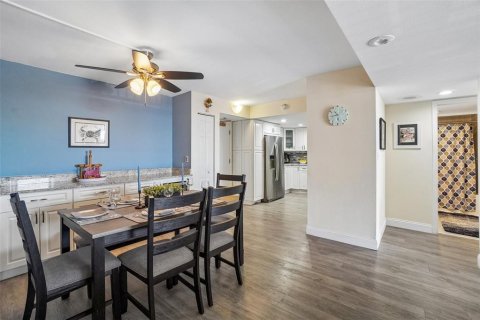 Copropriété à vendre à Saint Petersburg, Floride: 2 chambres, 109.16 m2 № 2219619 - photo 12