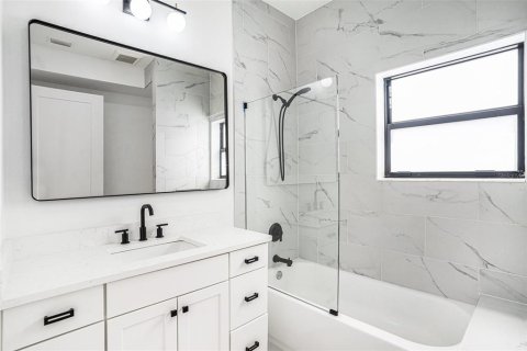 Touwnhouse à louer à Tampa, Floride: 4 chambres, 256.04 m2 № 1844997 - photo 19