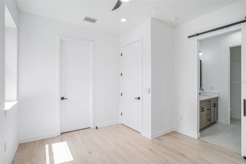 Touwnhouse à louer à Tampa, Floride: 4 chambres, 256.04 m2 № 1844997 - photo 14