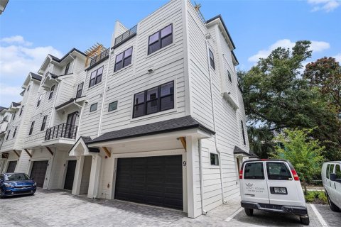 Touwnhouse à louer à Tampa, Floride: 4 chambres, 256.04 m2 № 1844997 - photo 2