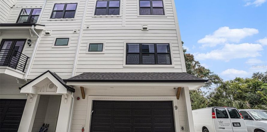 Touwnhouse à Tampa, Floride 4 chambres, 256.04 m2 № 1844997