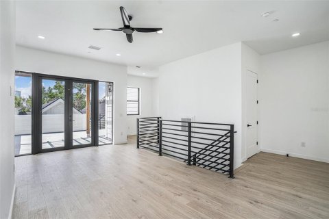 Touwnhouse à louer à Tampa, Floride: 4 chambres, 256.04 m2 № 1844997 - photo 5