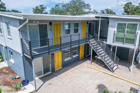 Commercial property in Sarasota, Florida 7 bedrooms, 263.1 sq.m. № 2391603 - photo 3