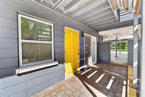 Commercial property in Sarasota, Florida 7 bedrooms, 263.1 sq.m. № 2391603 - photo 30