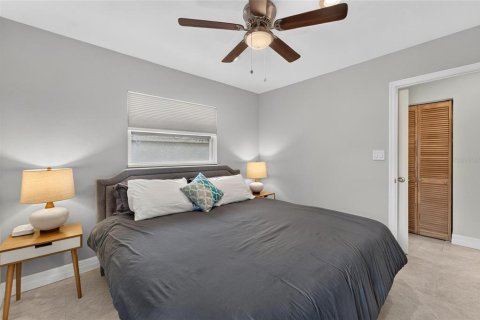 Commercial property in Sarasota, Florida 7 bedrooms, 263.1 sq.m. № 2391603 - photo 29