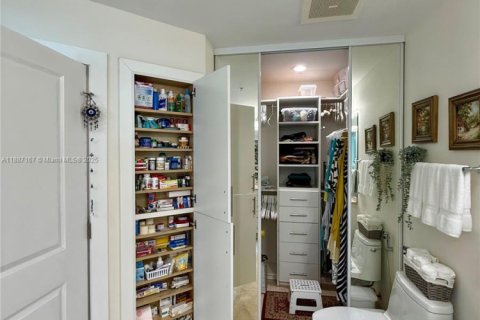 Condominio en venta en Hallandale Beach, Florida, 3 dormitorios, 162.02 m2 № 1956299 - foto 16