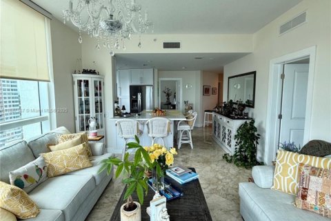 Condominio en venta en Hallandale Beach, Florida, 3 dormitorios, 162.02 m2 № 1956299 - foto 4