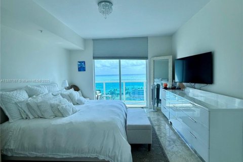 Condominio en venta en Hallandale Beach, Florida, 3 dormitorios, 162.02 m2 № 1956299 - foto 9