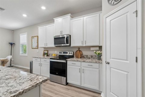 House in Parrish, Florida 4 bedrooms, 189.8 sq.m. № 2151758 - photo 18