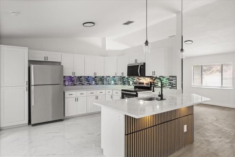 Villa ou maison à vendre à Ocala, Floride: 3 chambres, 137.87 m2 № 1840651 - photo 11