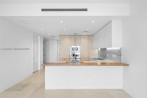 Снять в аренду кондоминиум в Санни-Айлс-Бич, Флорида 2 спальни, № 1989806 - фото 5