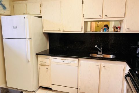 Copropriété à louer à Lake Worth, Floride: 2 chambres, 93.37 m2 № 2100525 - photo 6