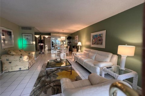 Copropriété à louer à Lake Worth, Floride: 2 chambres, 93.37 m2 № 2100525 - photo 3
