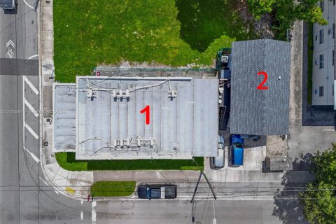 Купить виллу или дом в Майами, Флорида 12 спален, 428.09м2, № 2068715 - фото 28