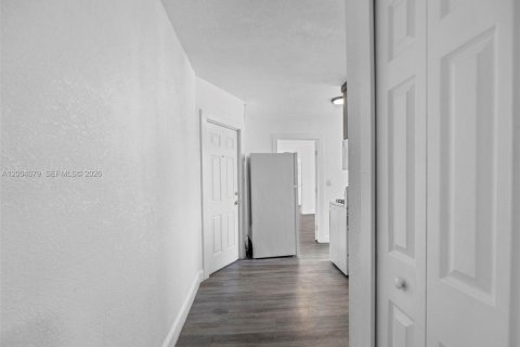 Купить виллу или дом в Майами, Флорида 12 спален, 428.09м2, № 2068715 - фото 15