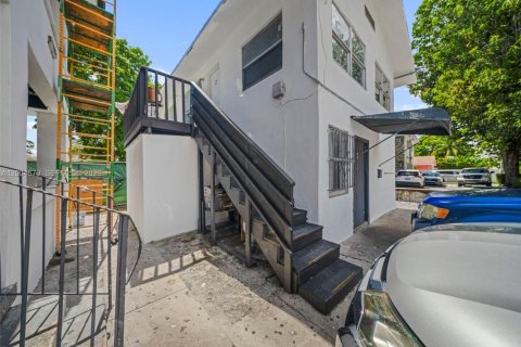 Купить виллу или дом в Майами, Флорида 12 спален, 428.09м2, № 2068715 - фото 9