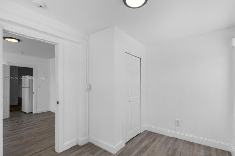 Купить виллу или дом в Майами, Флорида 12 спален, 428.09м2, № 2068715 - фото 24