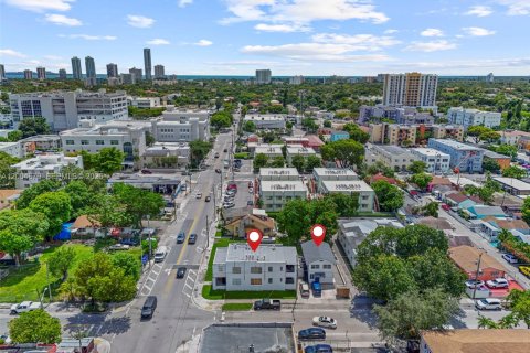 Купить виллу или дом в Майами, Флорида 12 спален, 428.09м2, № 2068715 - фото 27